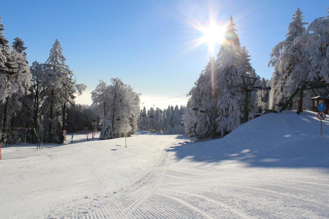 Pohorje Village Wellbeing Resort - Wellness & Spa Hotel Bolfenk Maribor Eksteriør bilde