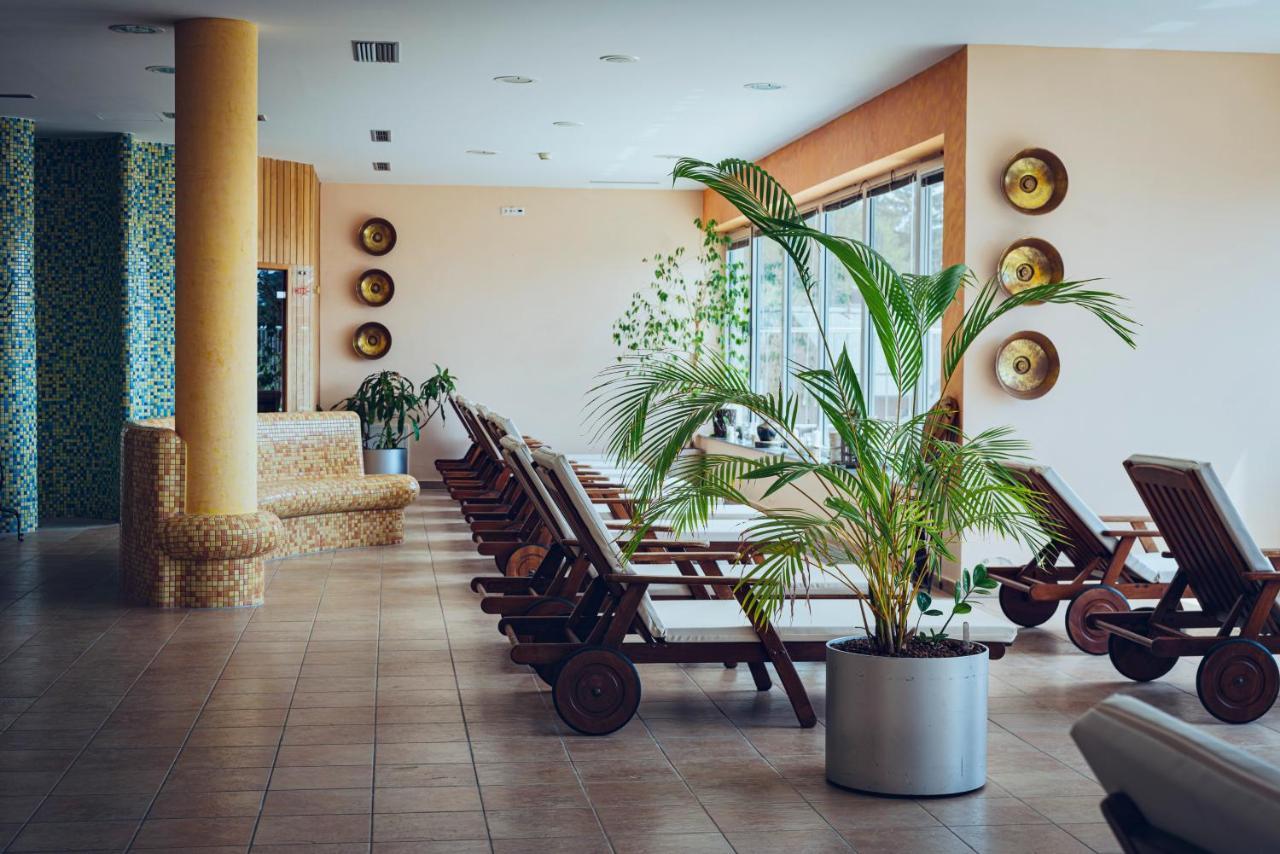 Pohorje Village Wellbeing Resort - Wellness & Spa Hotel Bolfenk Maribor Eksteriør bilde