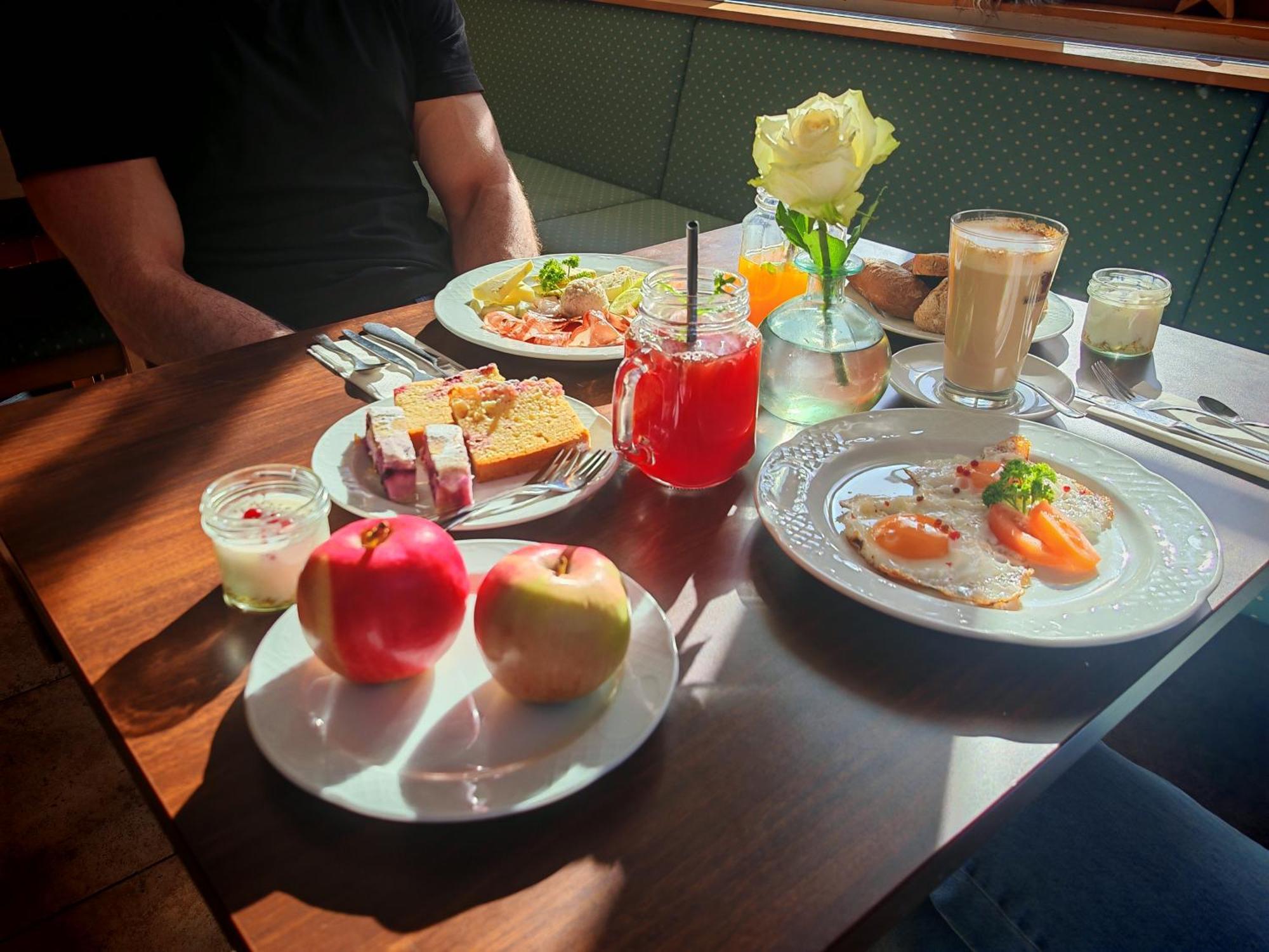 Pohorje Village Wellbeing Resort - Wellness & Spa Hotel Bolfenk Maribor Eksteriør bilde