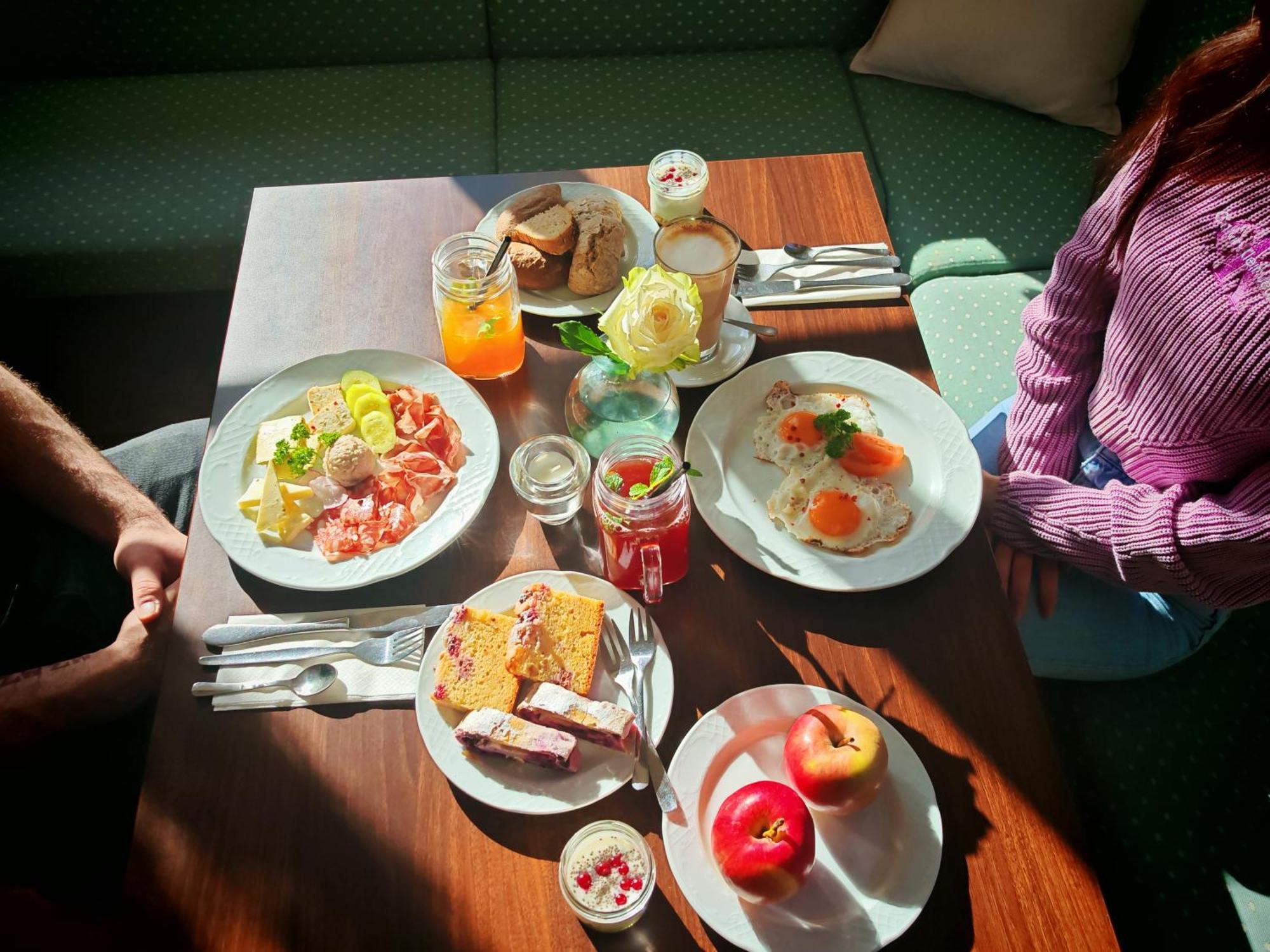 Pohorje Village Wellbeing Resort - Wellness & Spa Hotel Bolfenk Maribor Eksteriør bilde